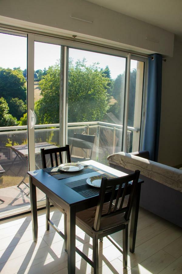 Apartment T1 Equipe Avec Balcon & Parking ! *